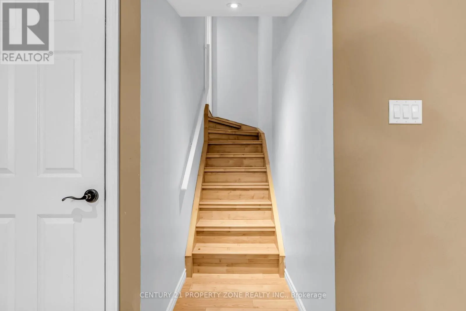 18 GRACEWELL ROAD