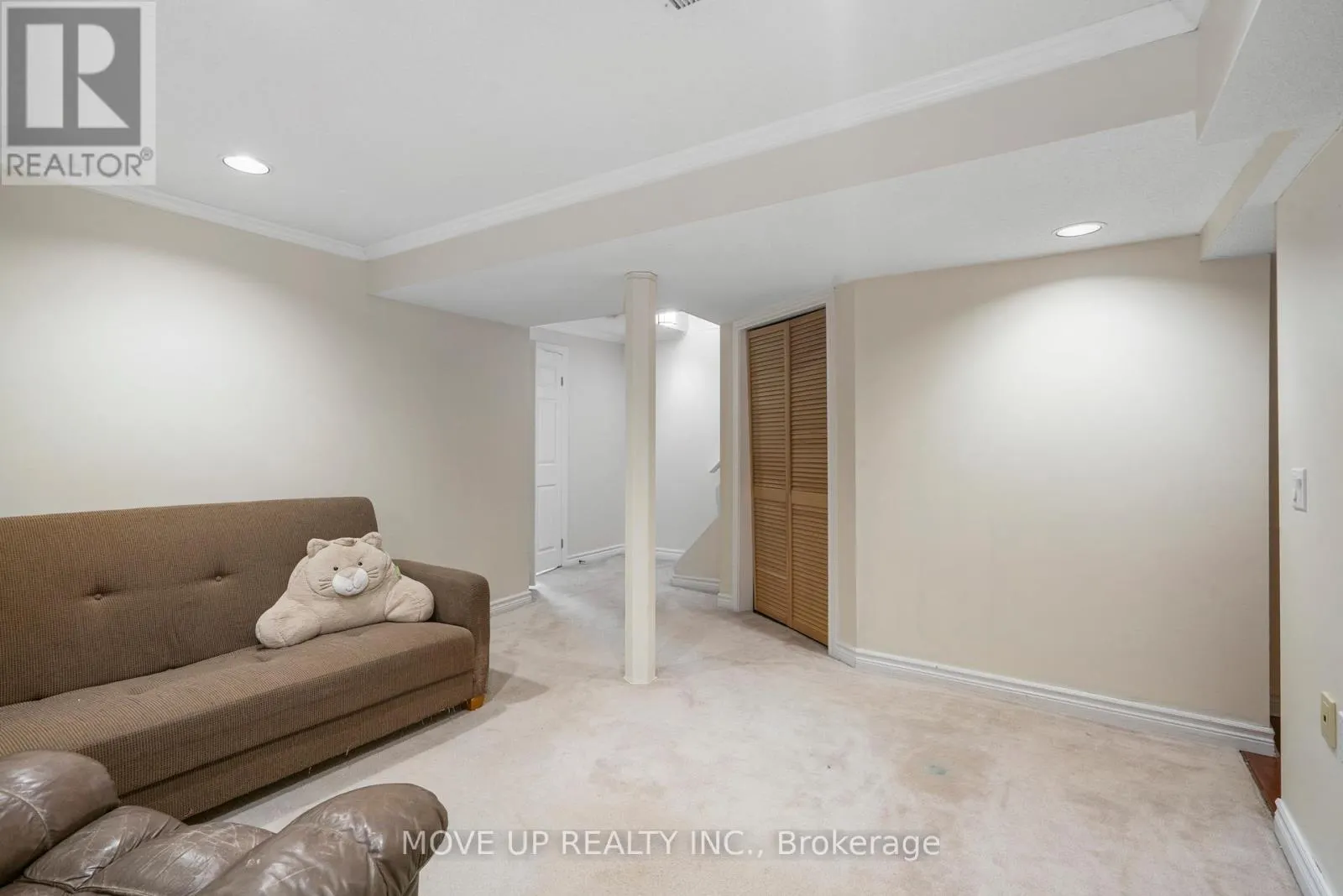 785 PAM CRESCENT