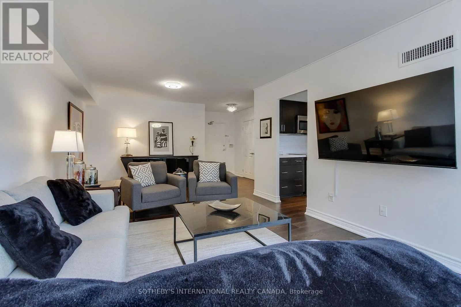 301 - 40 HARDING BOULEVARD W
