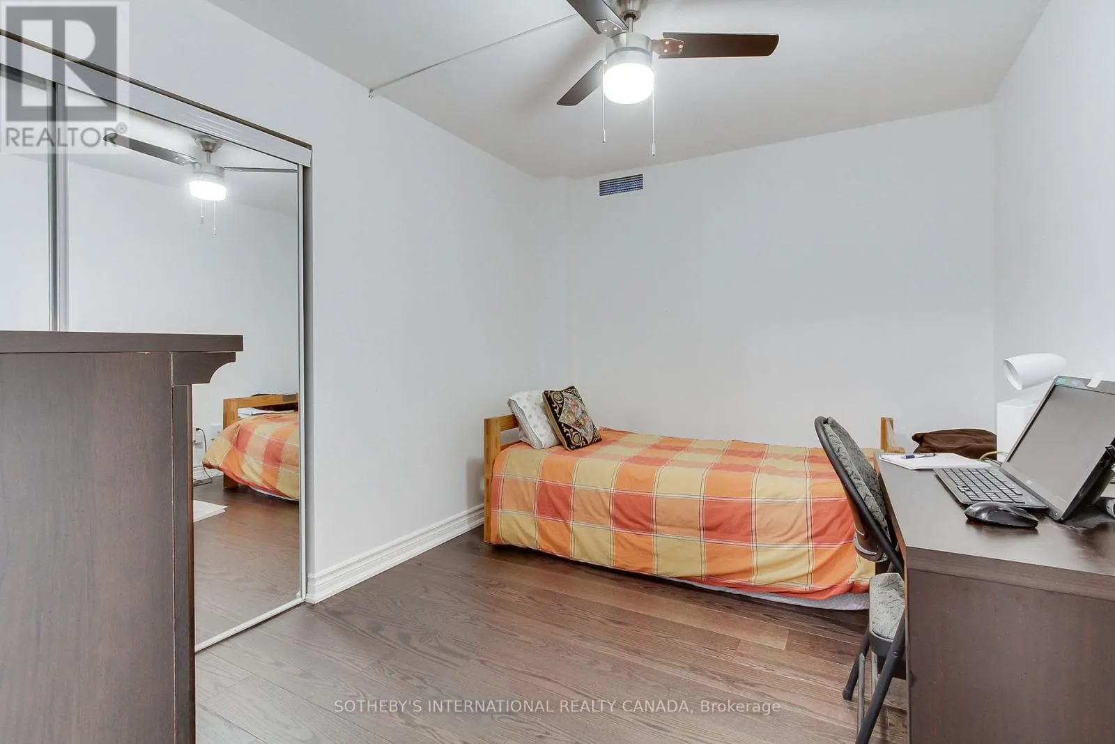 301 - 40 HARDING BOULEVARD W