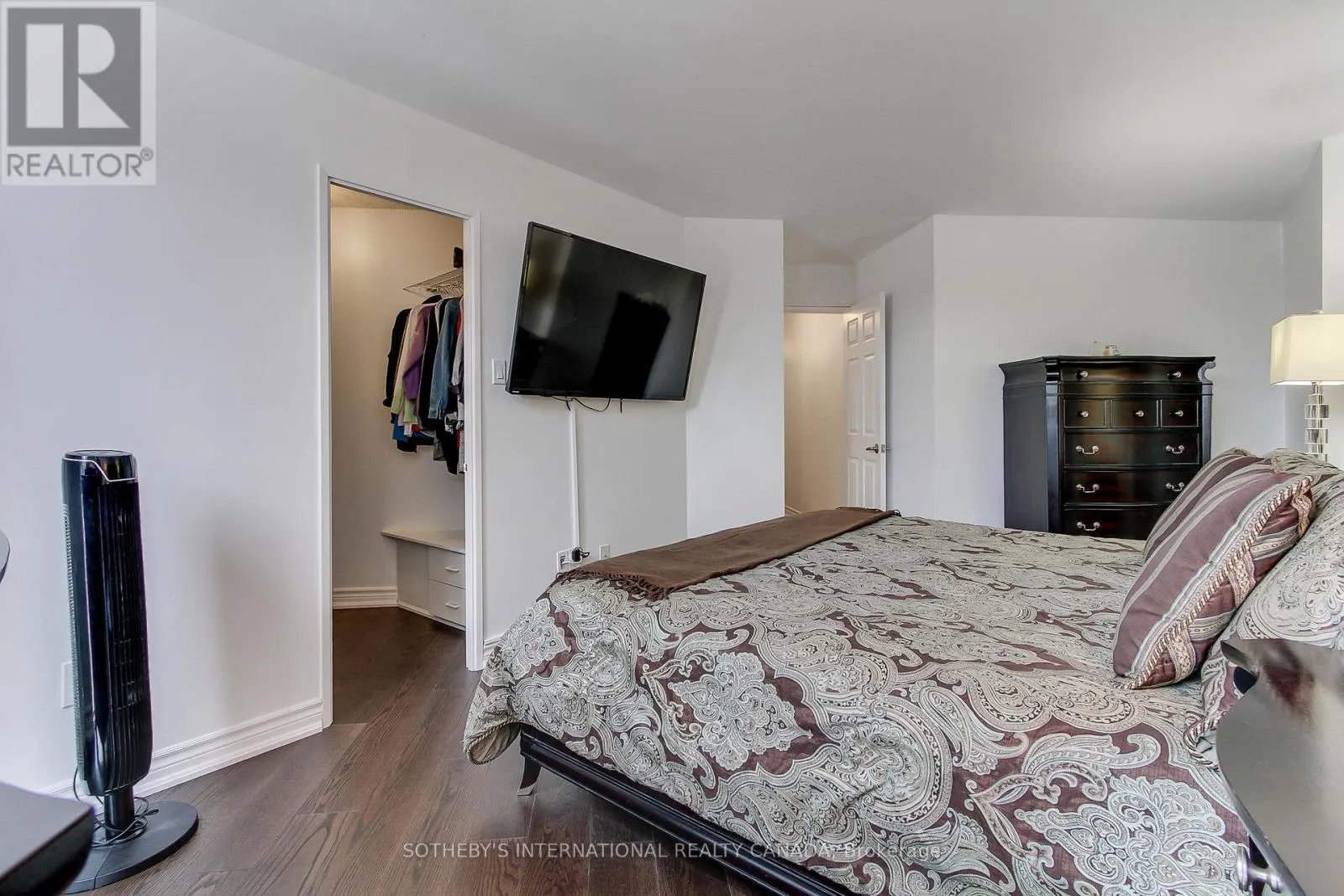 301 - 40 HARDING BOULEVARD W