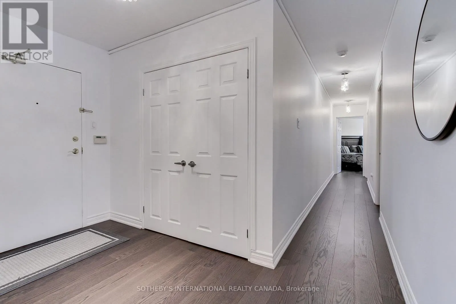301 - 40 HARDING BOULEVARD W