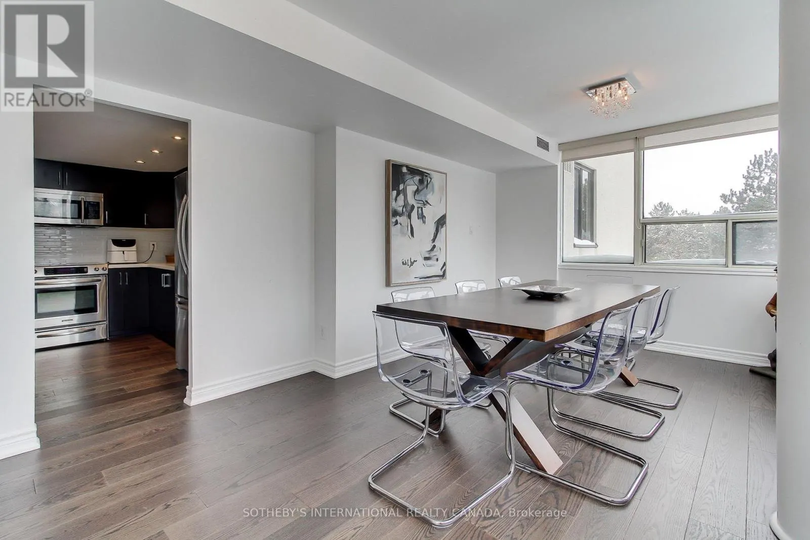 301 - 40 HARDING BOULEVARD W