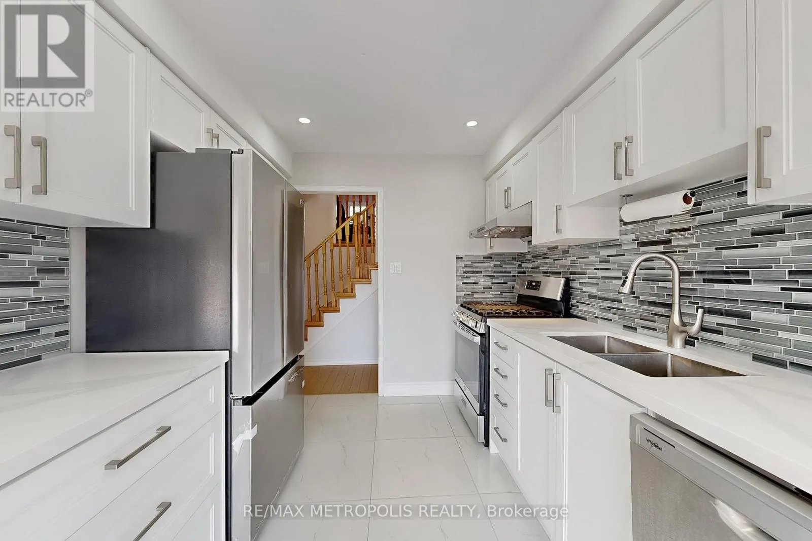 175 ROXBURY STREET