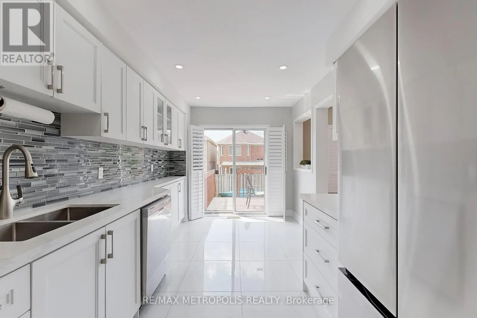 175 ROXBURY STREET