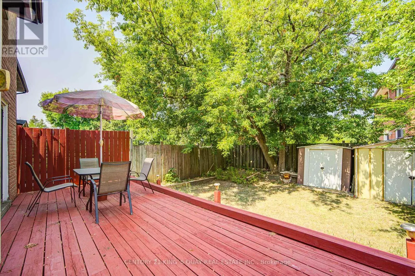6 COTTSMORE CRESCENT