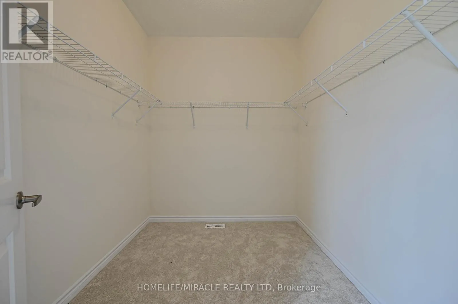 1653 CORSAL COURT