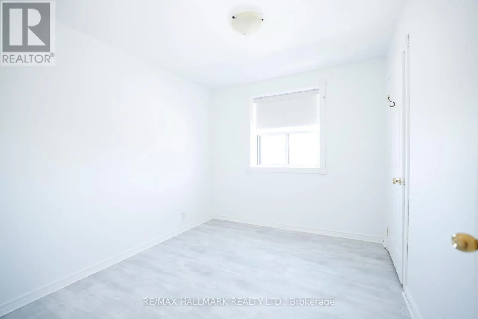 2 - 37 HOLLAND STREET W