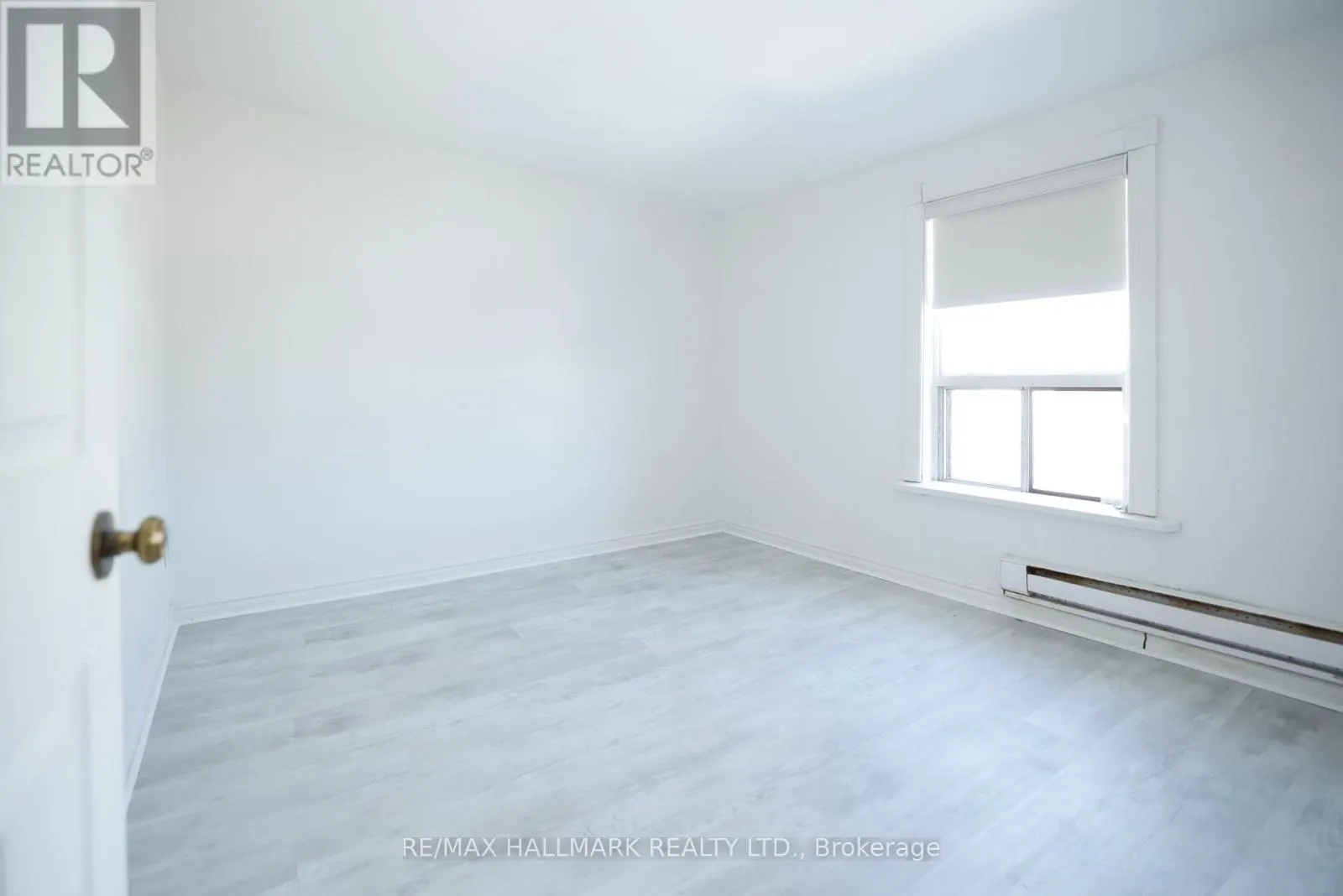 3 - 37 HOLLAND STREET W