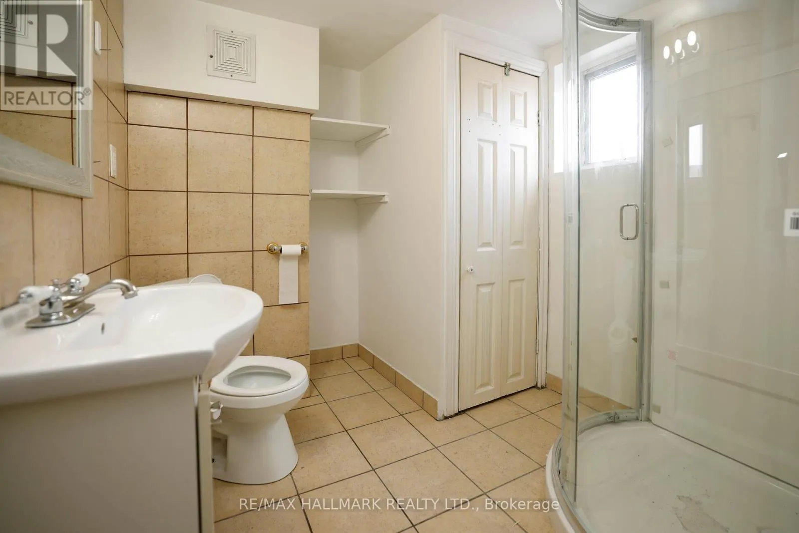 3 - 37 HOLLAND STREET W