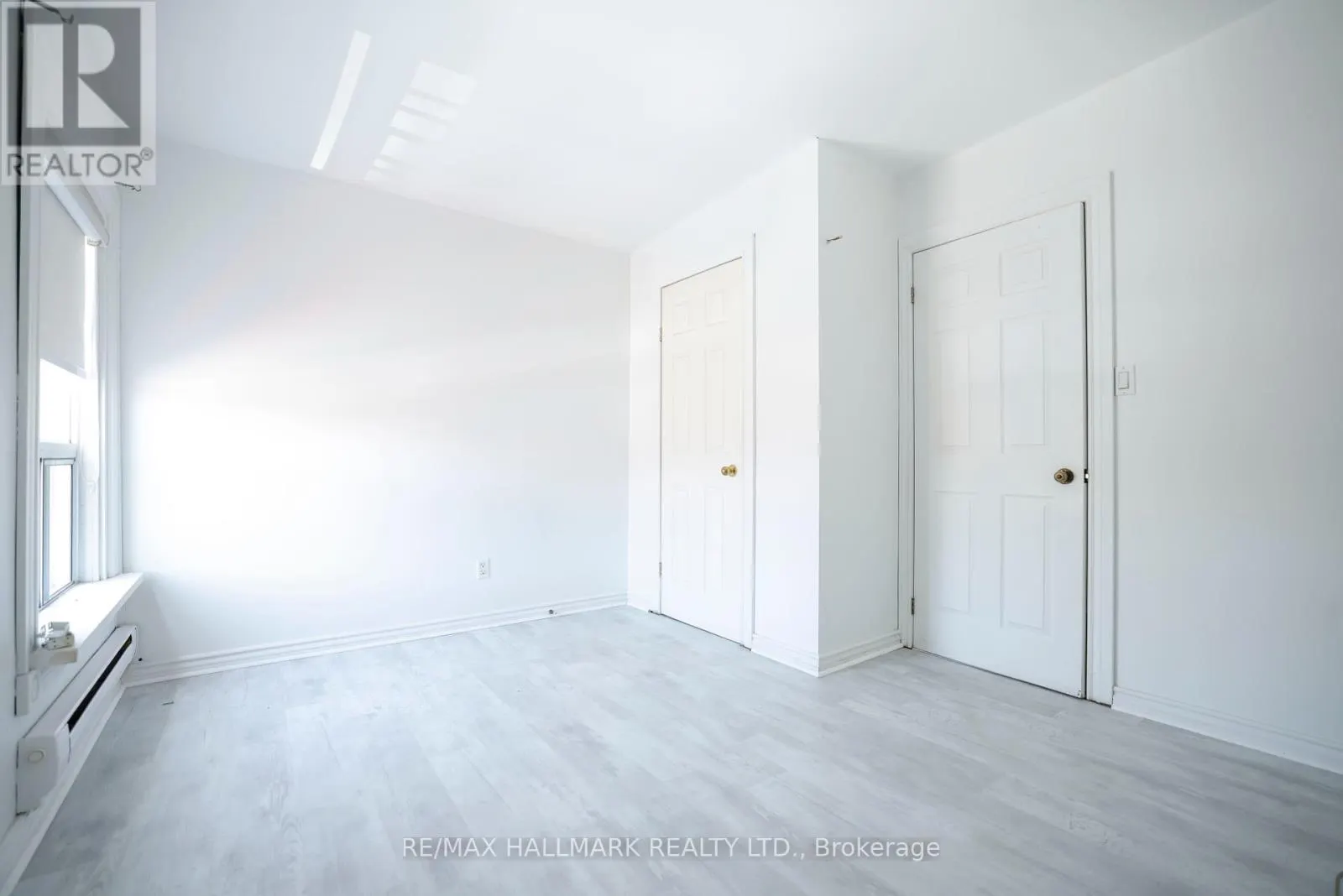 3 - 37 HOLLAND STREET W