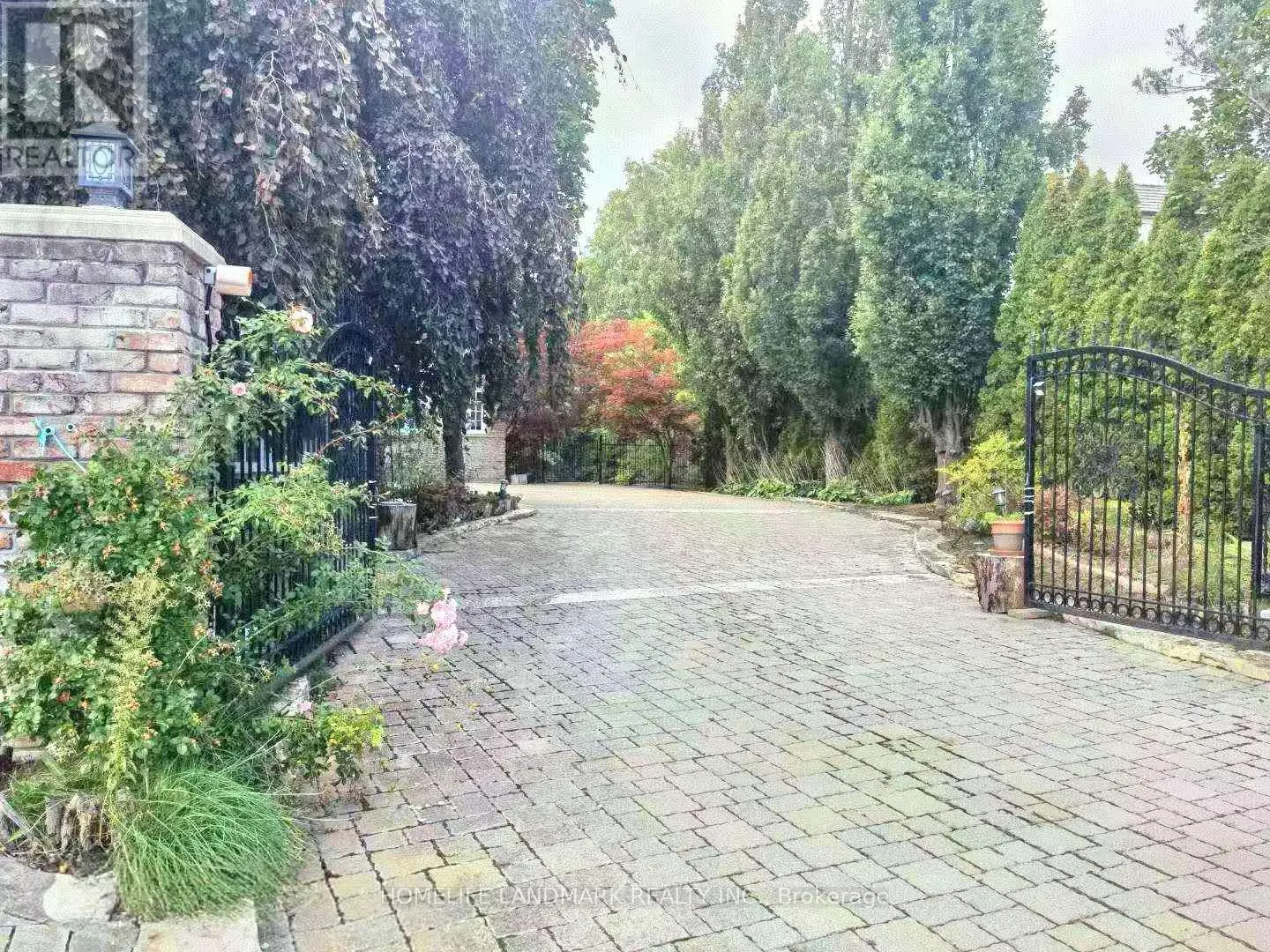 42 MARYVALE CRESCENT