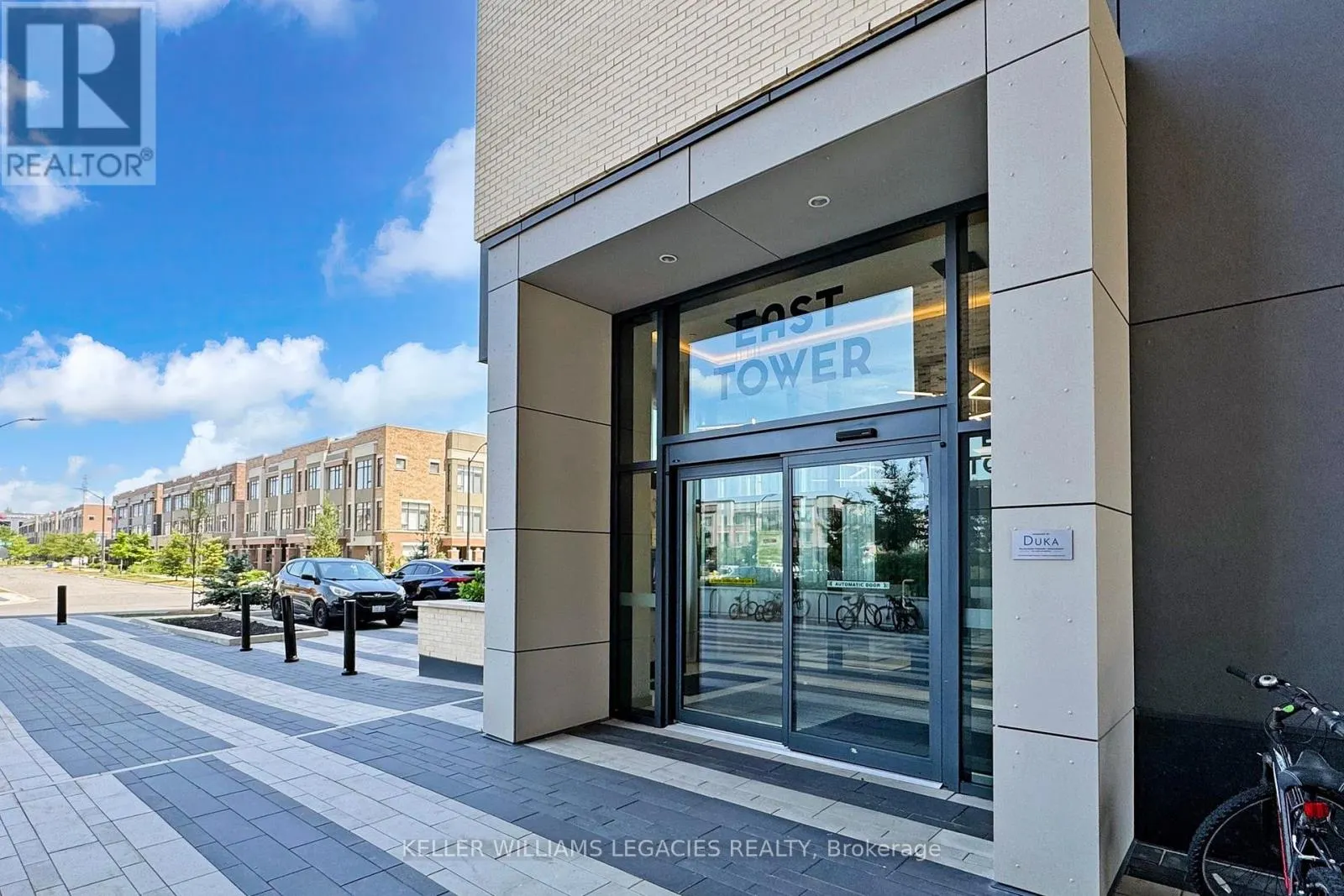 211 - 100 EAGLE ROCK WAY