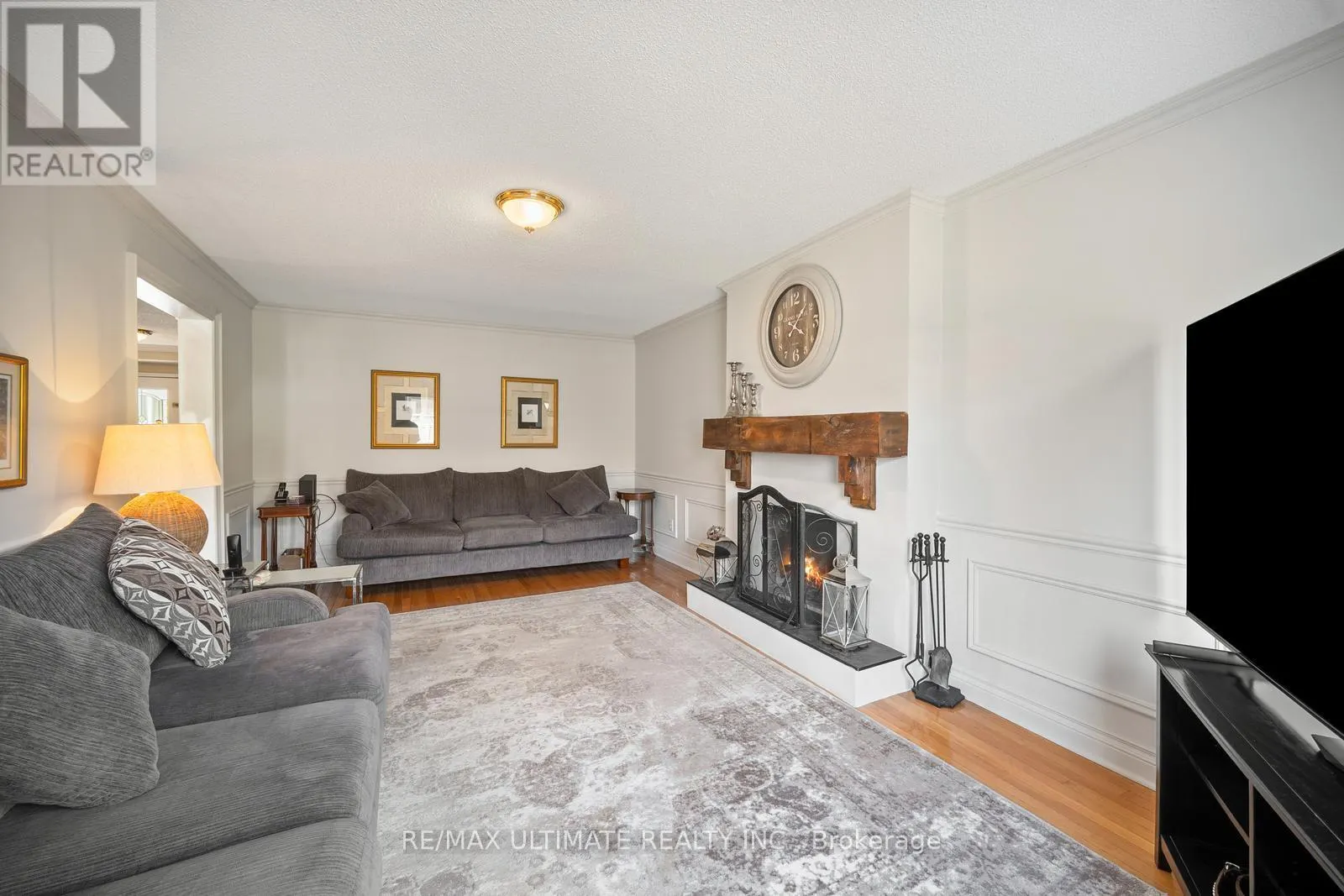 210 RIDGEFIELD CRESCENT