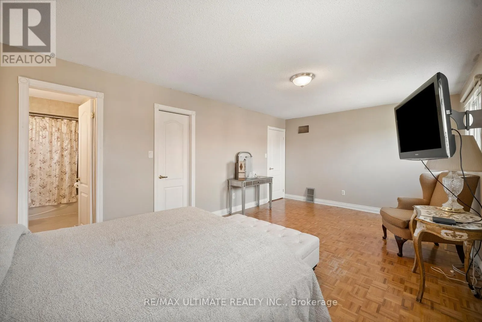 210 RIDGEFIELD CRESCENT