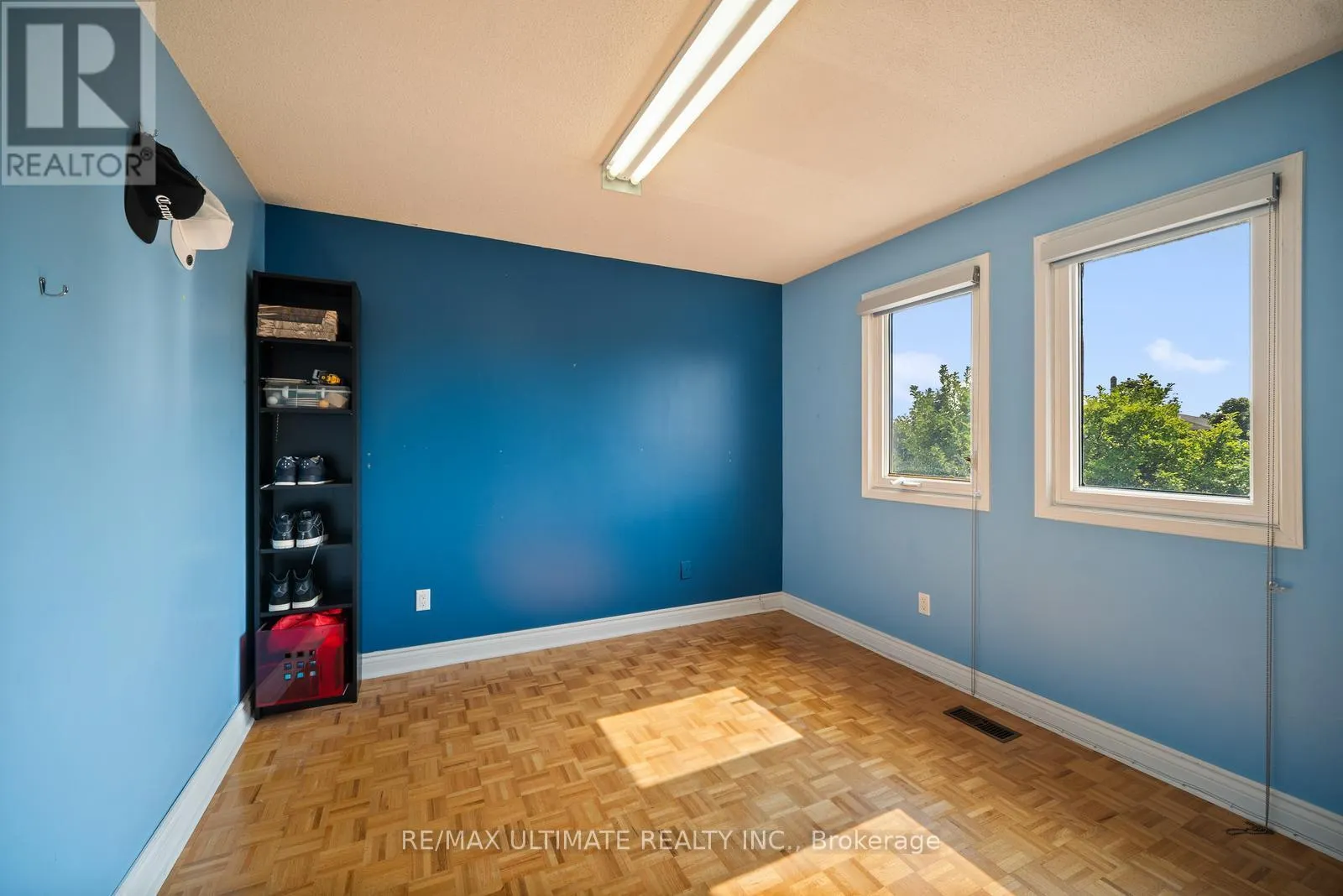 210 RIDGEFIELD CRESCENT