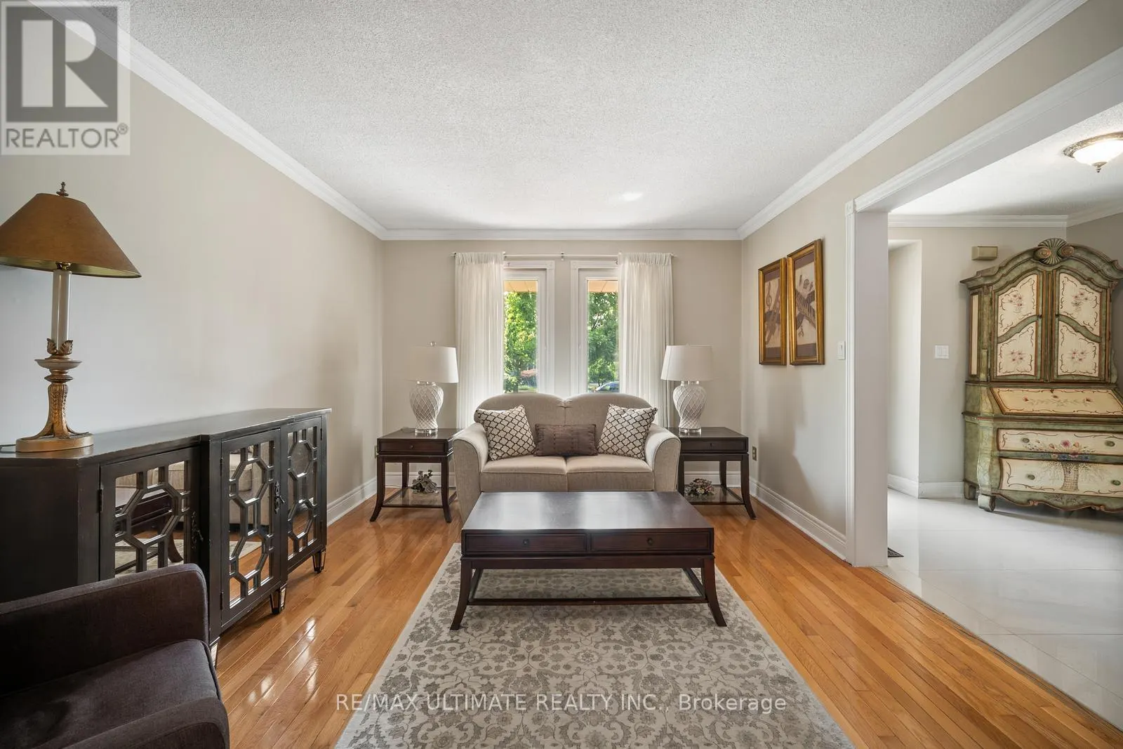 210 RIDGEFIELD CRESCENT