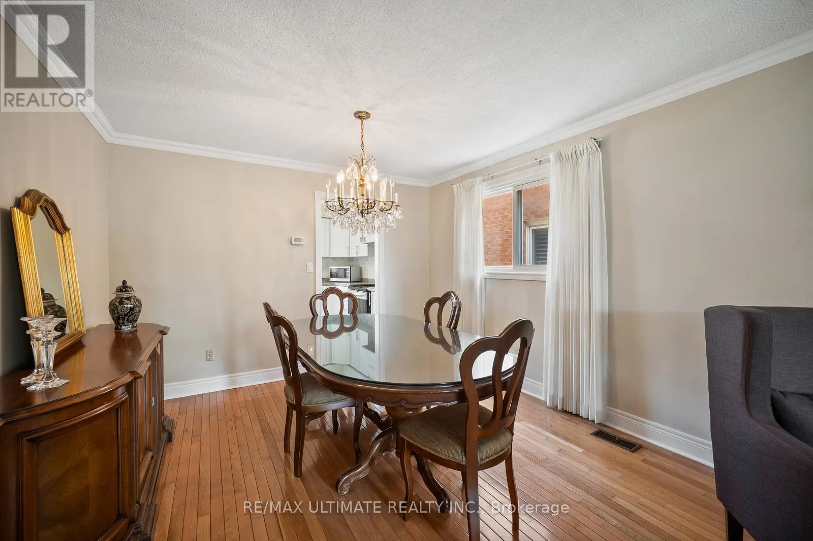 210 RIDGEFIELD CRESCENT