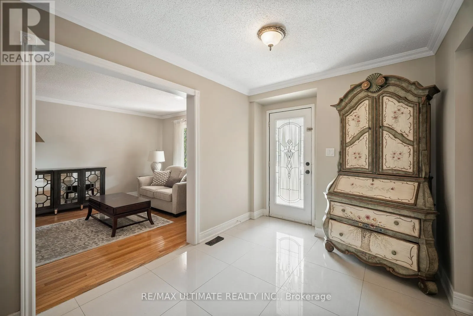 210 RIDGEFIELD CRESCENT