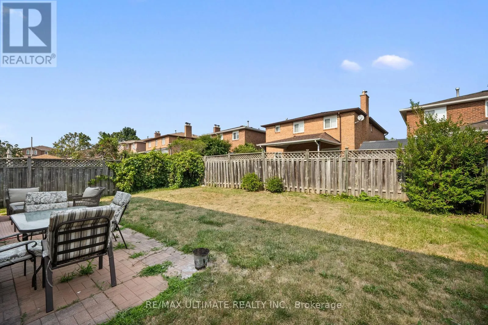 210 RIDGEFIELD CRESCENT