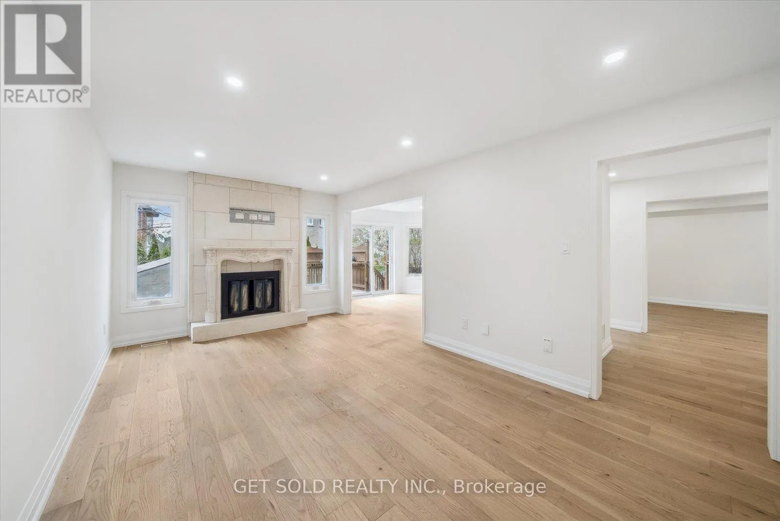 27 EDENBRIDGE DRIVE