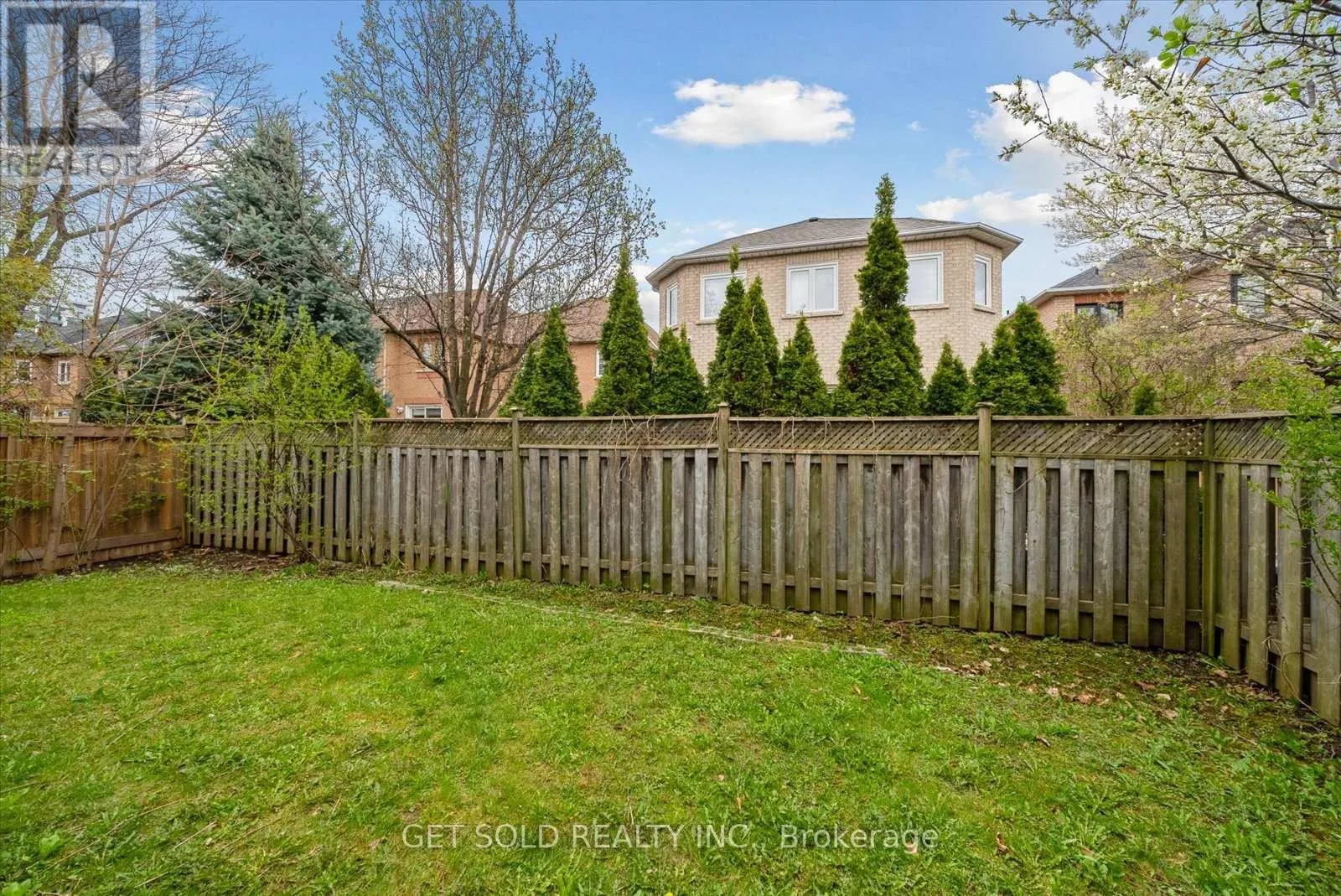 27 EDENBRIDGE DRIVE
