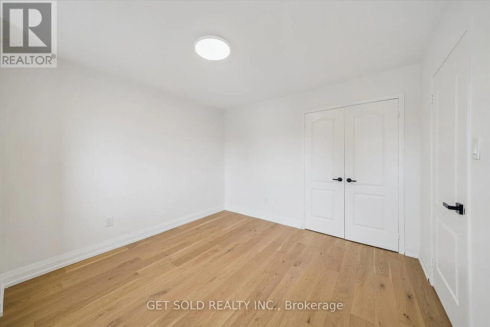 27 EDENBRIDGE DRIVE