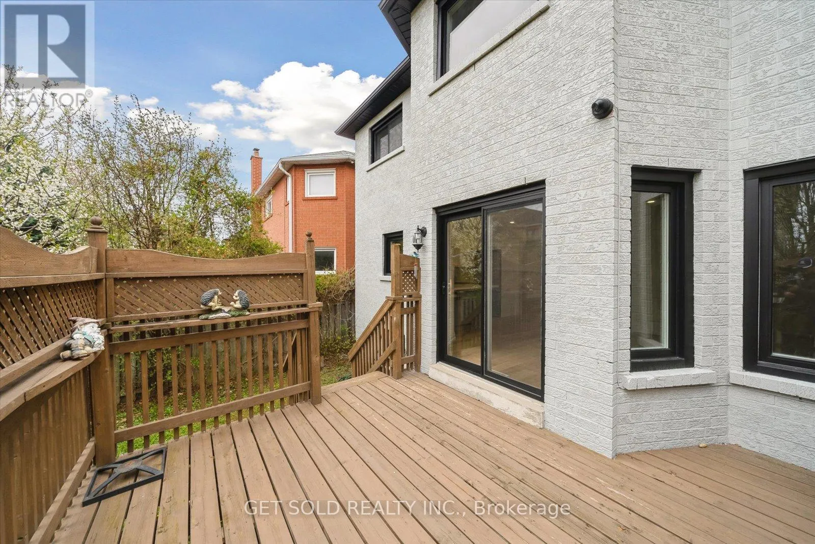 27 EDENBRIDGE DRIVE