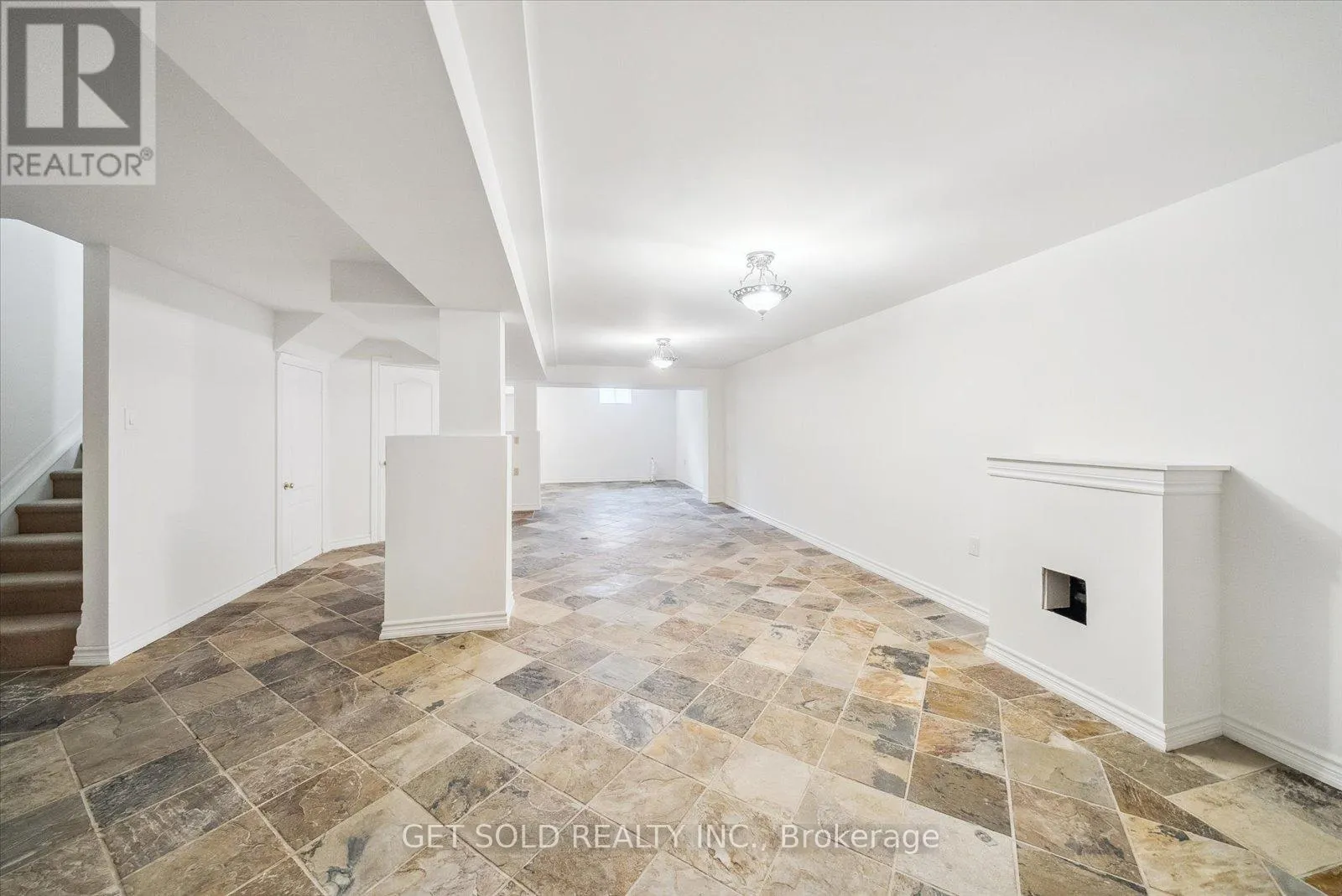 27 EDENBRIDGE DRIVE