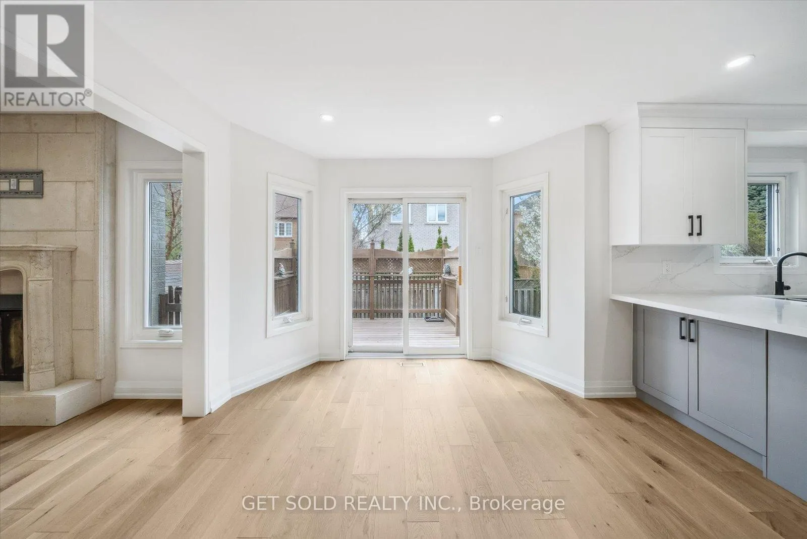 27 EDENBRIDGE DRIVE