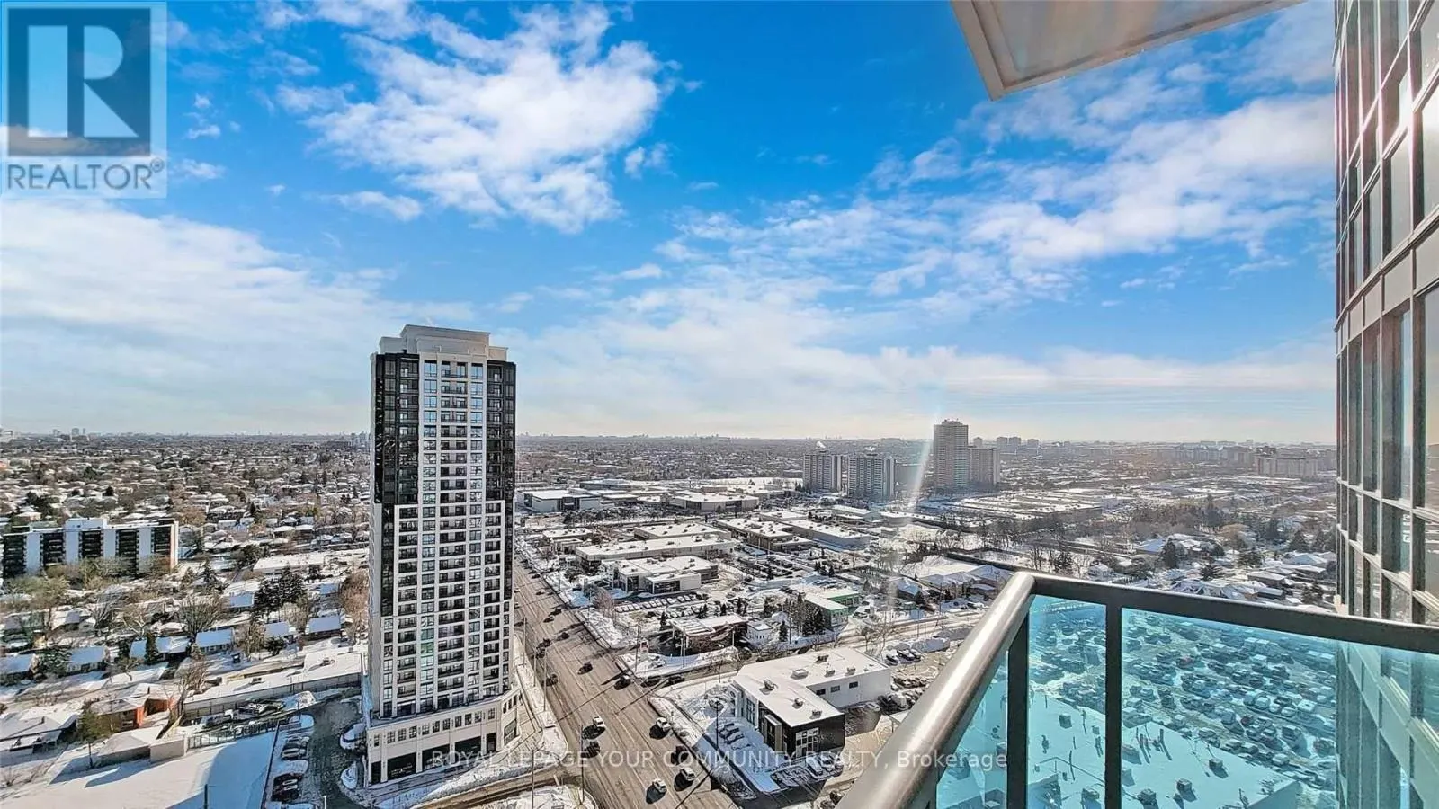 2426 - 7161 YONGE STREET