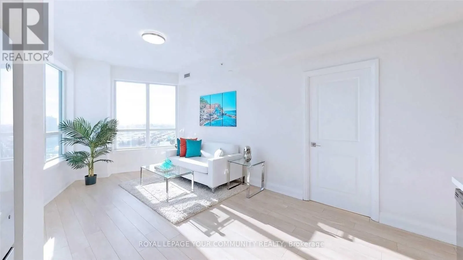 2426 - 7161 YONGE STREET