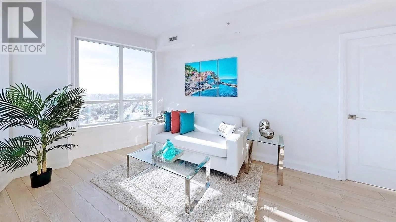 2426 - 7161 YONGE STREET