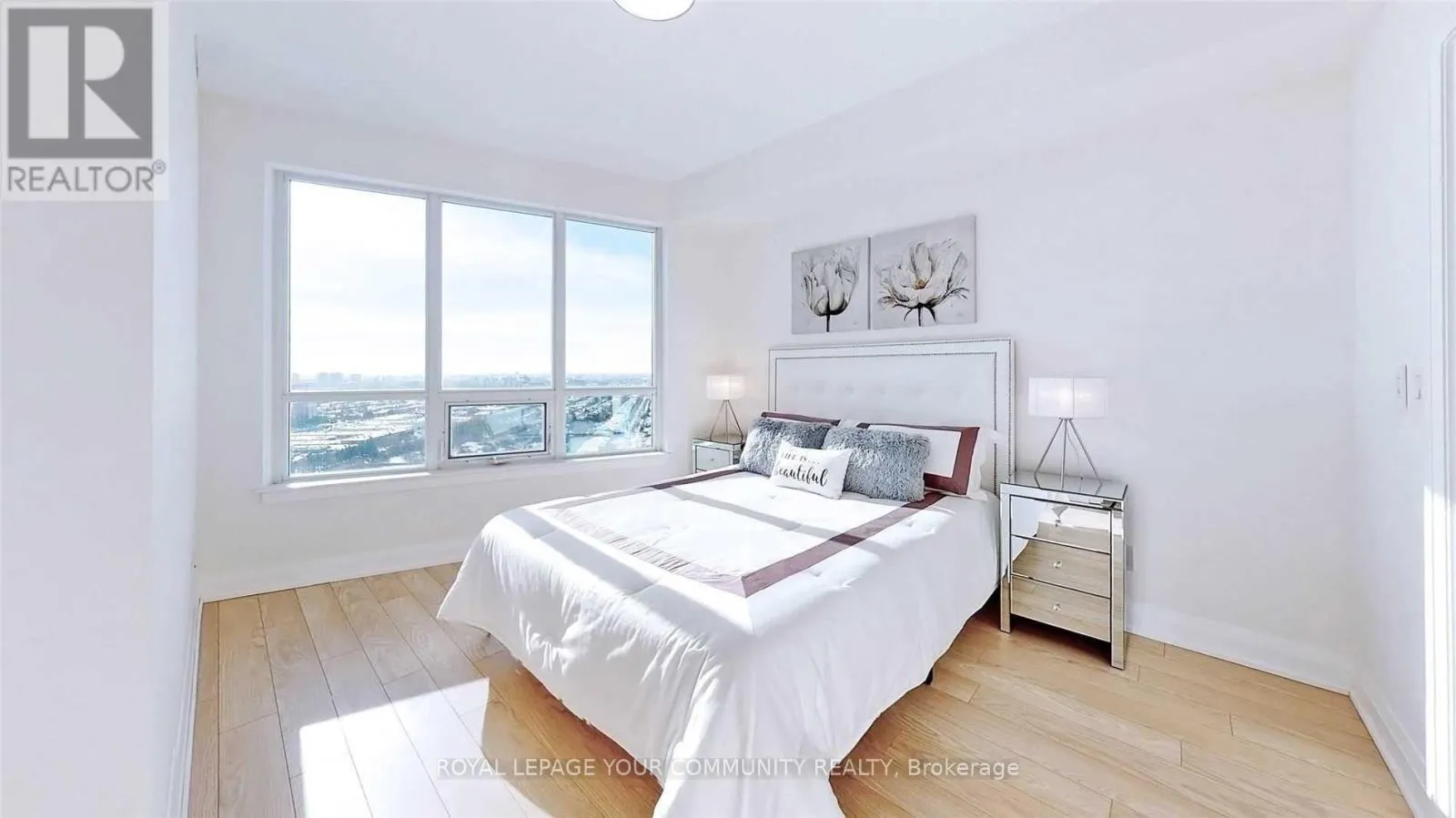 2426 - 7161 YONGE STREET