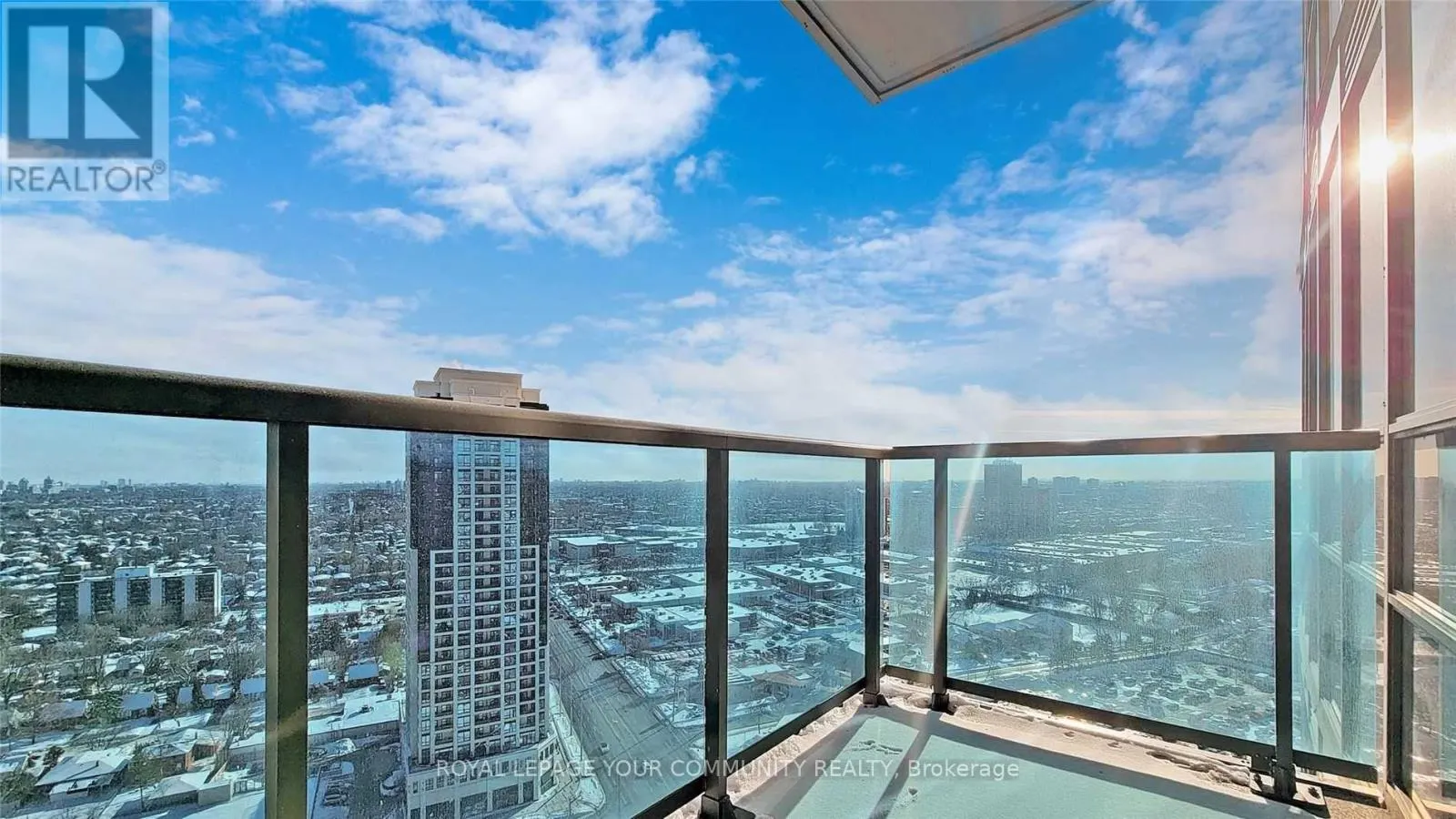 2426 - 7161 YONGE STREET