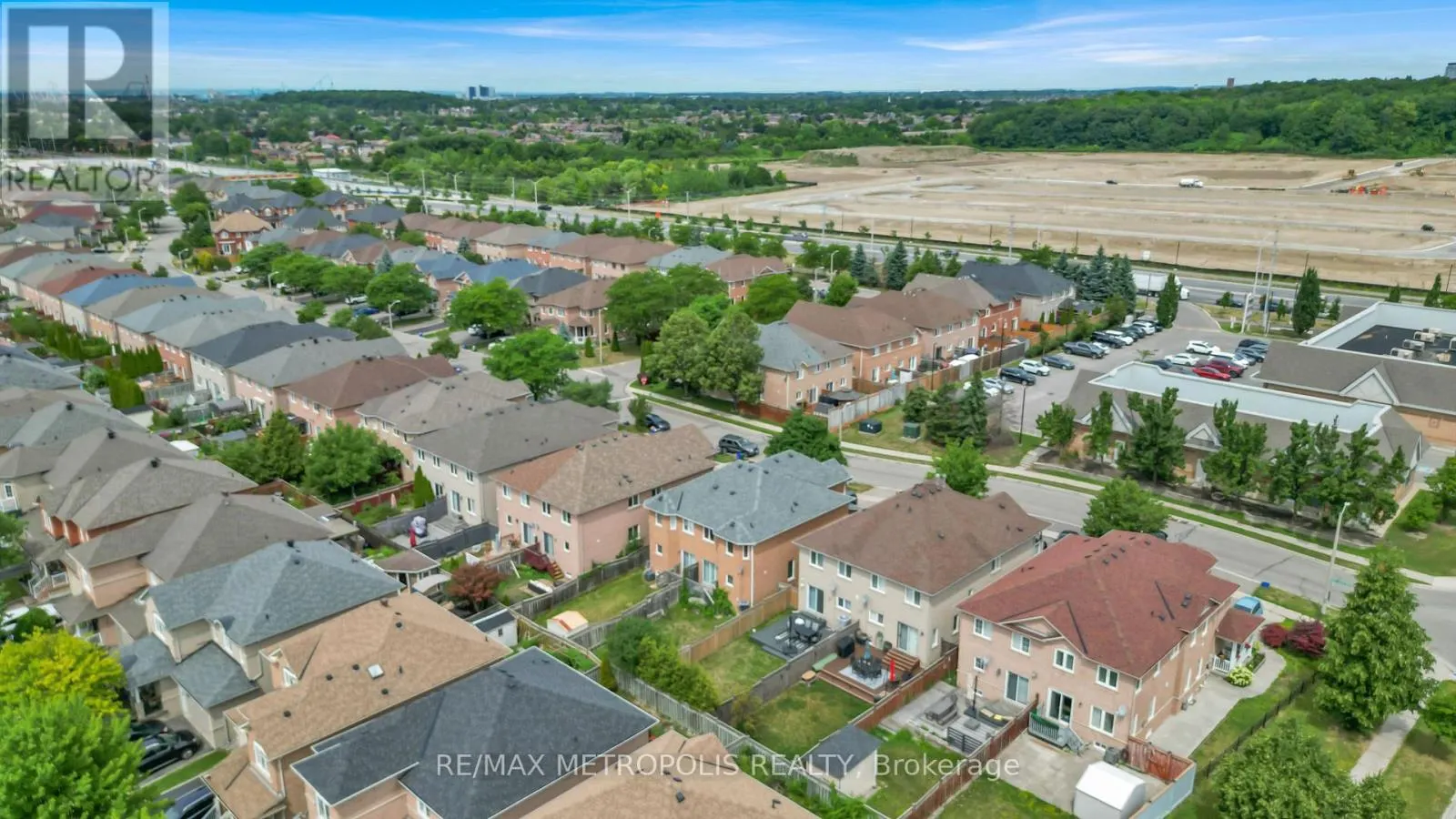 15 ROYAL APPIAN CRESCENT