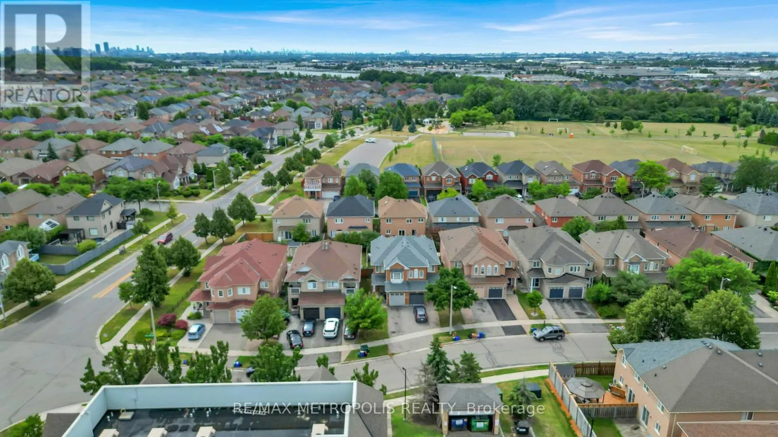 15 ROYAL APPIAN CRESCENT