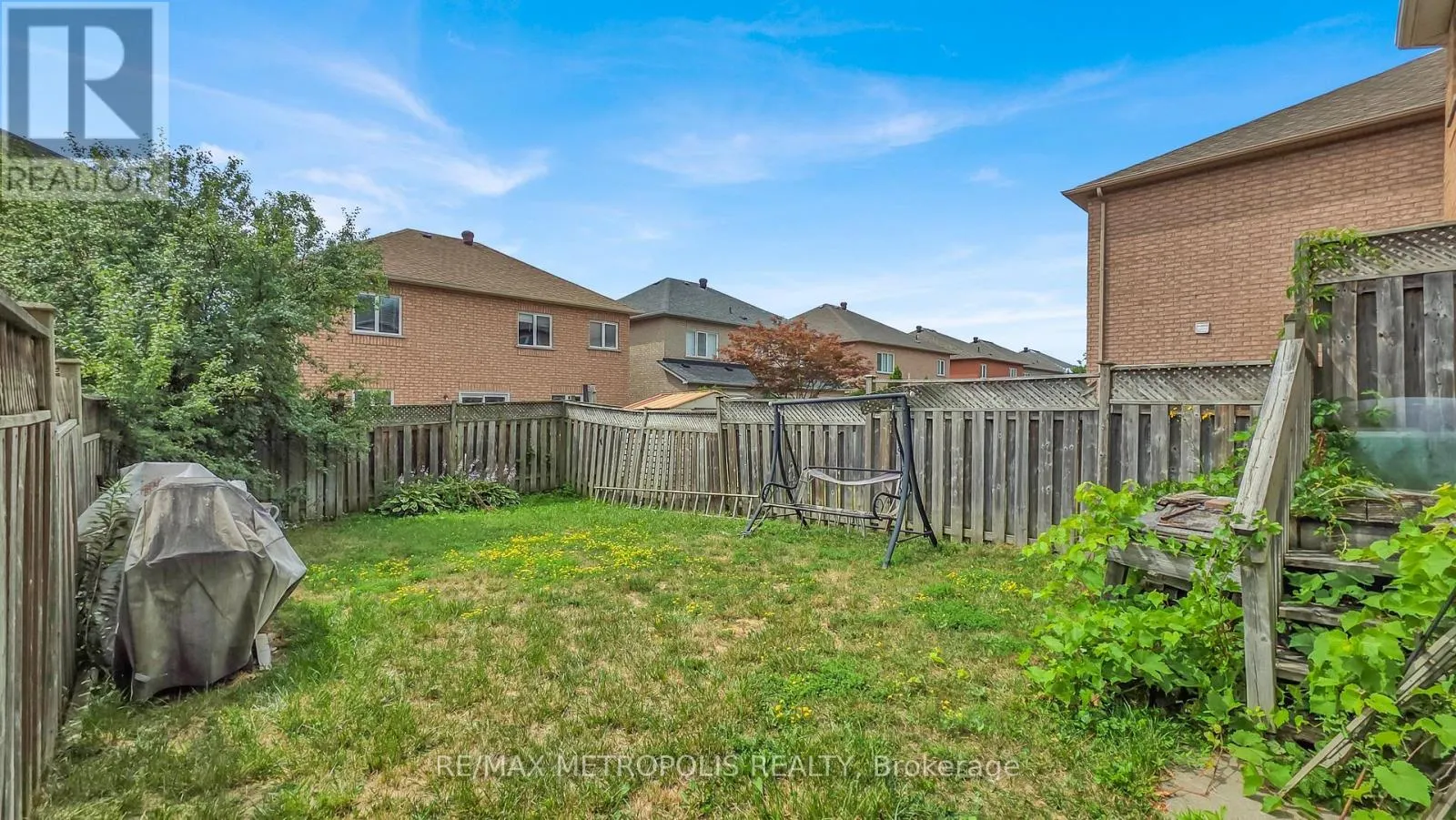 15 ROYAL APPIAN CRESCENT