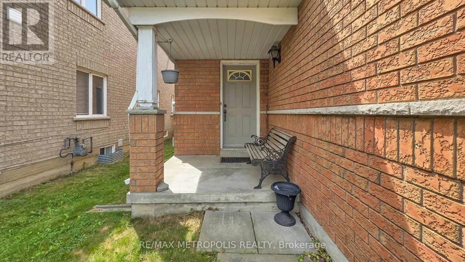 15 ROYAL APPIAN CRESCENT