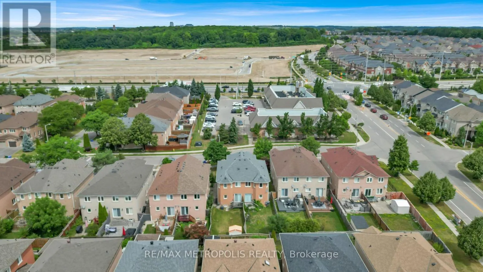 15 ROYAL APPIAN CRESCENT