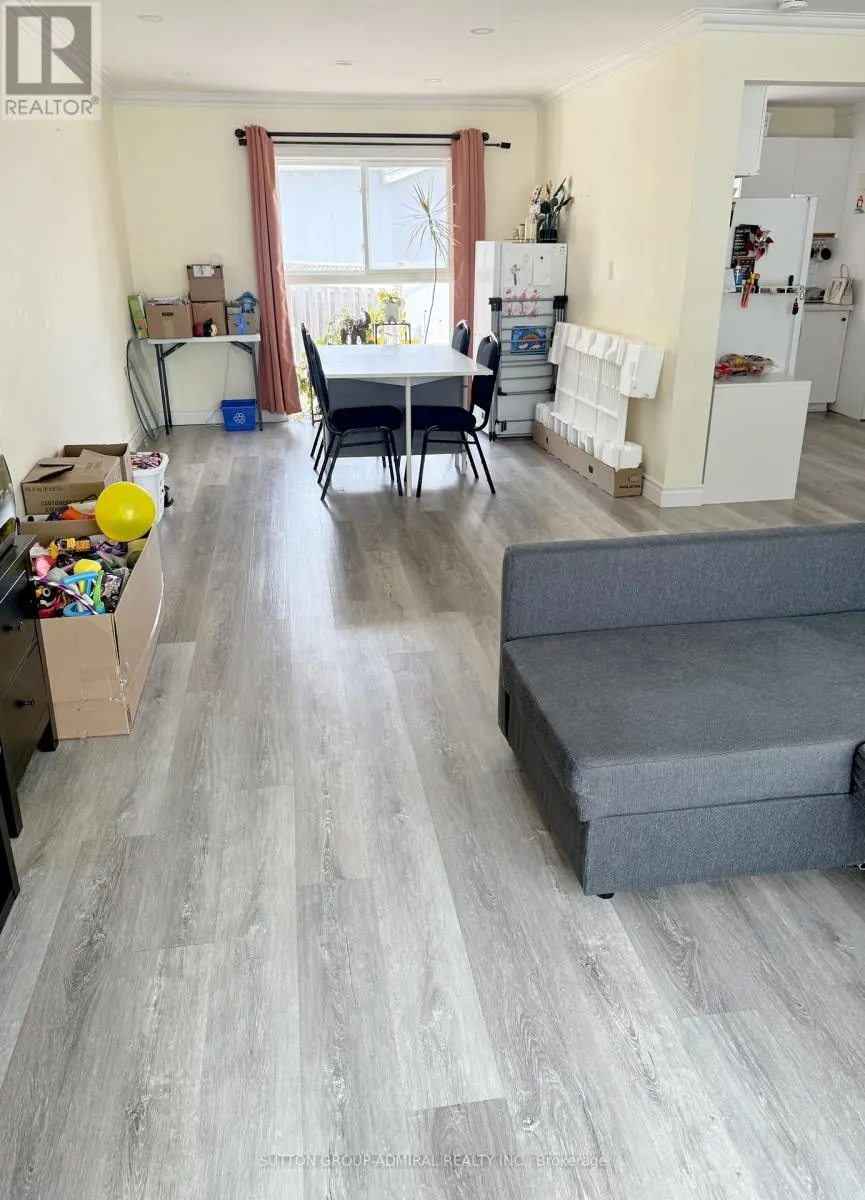 A - 61 PARKSIDE DRIVE