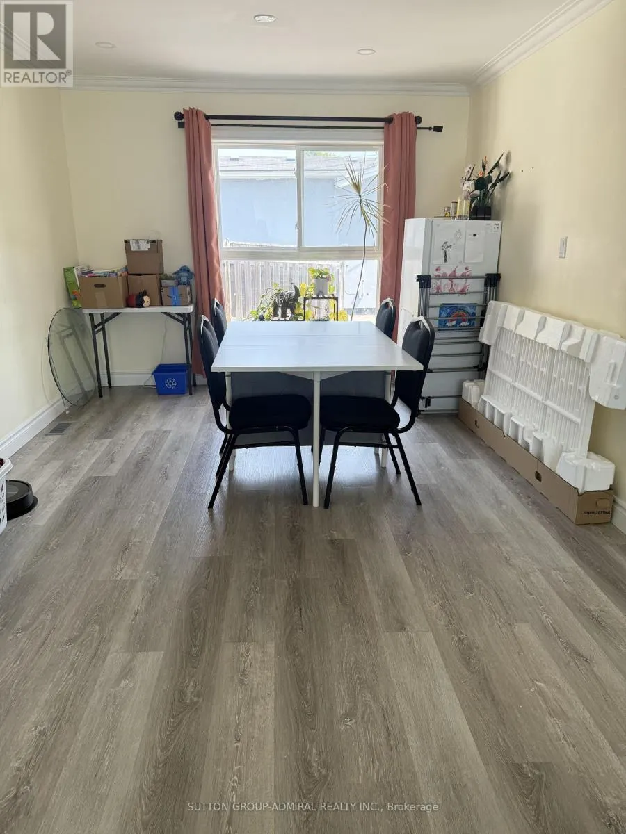 A - 61 PARKSIDE DRIVE