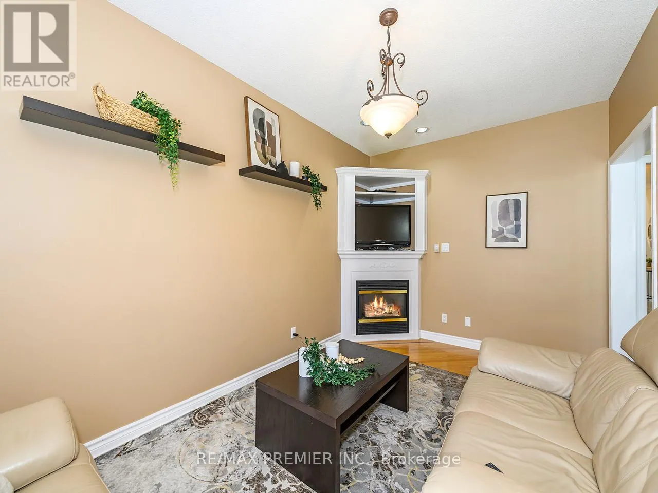 284 AVRO ROAD