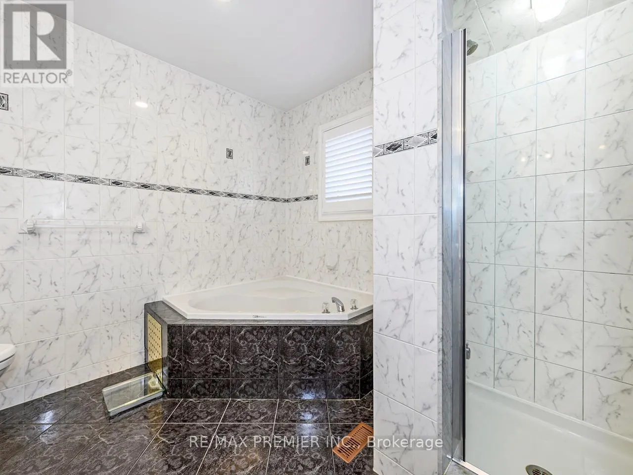 284 AVRO ROAD