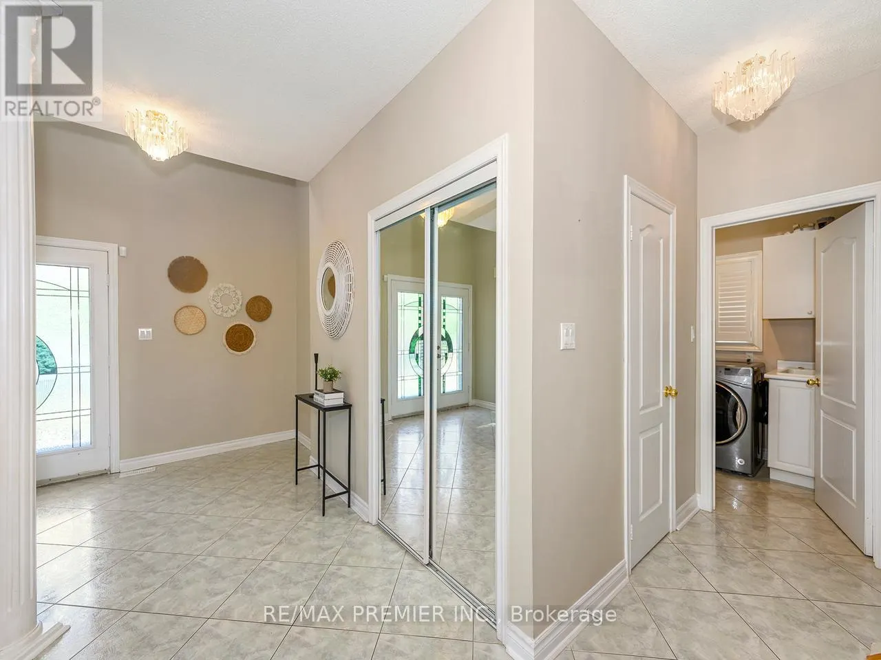 284 AVRO ROAD