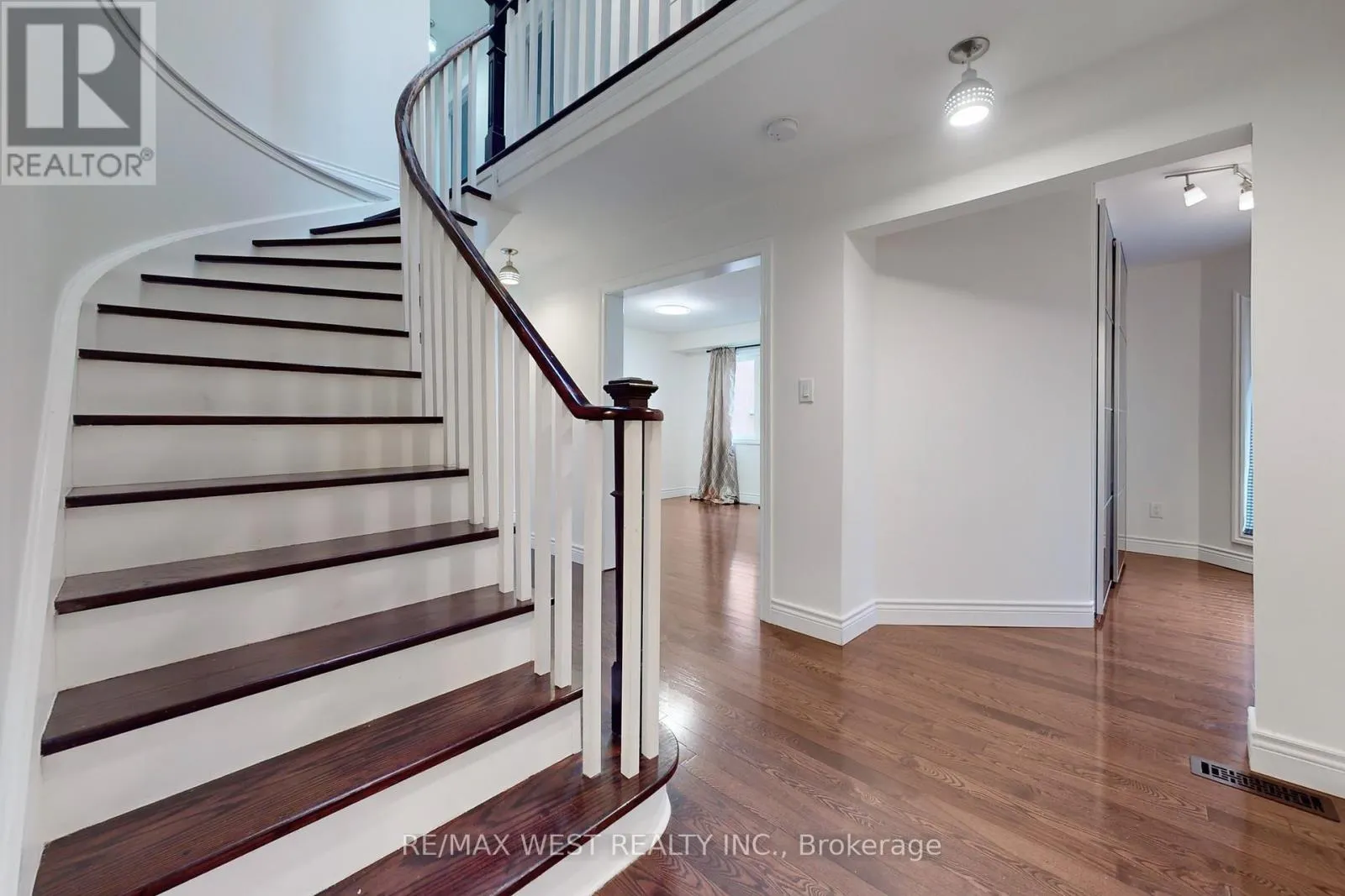 43 CHISWICK CRESCENT