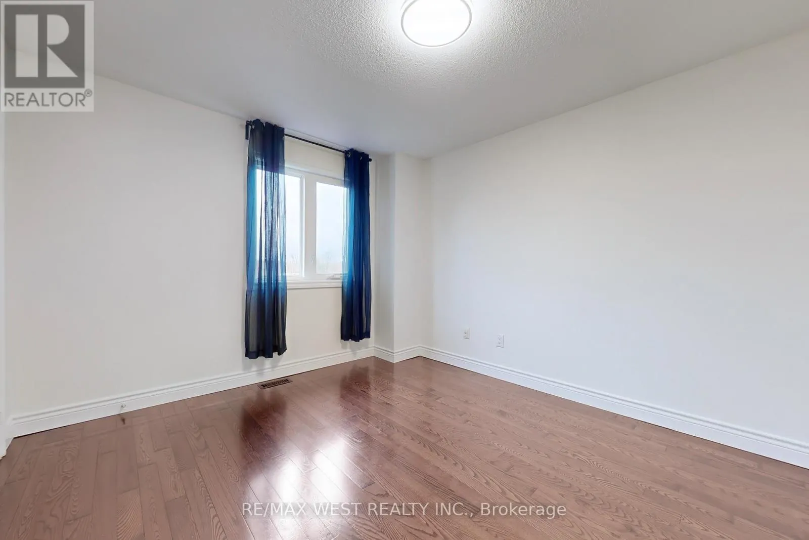43 CHISWICK CRESCENT