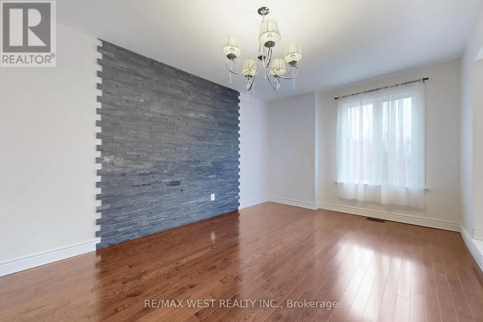43 CHISWICK CRESCENT