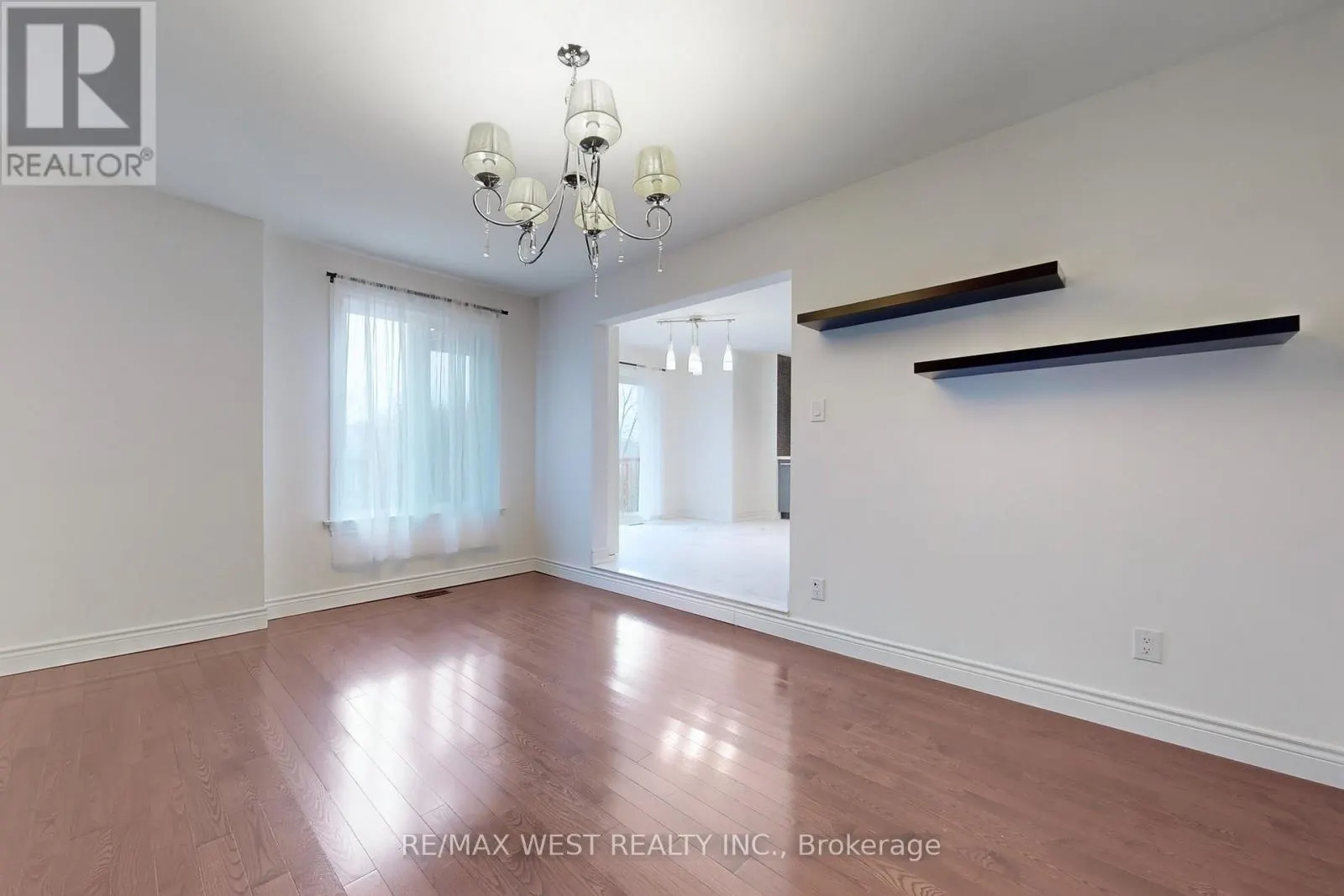 43 CHISWICK CRESCENT