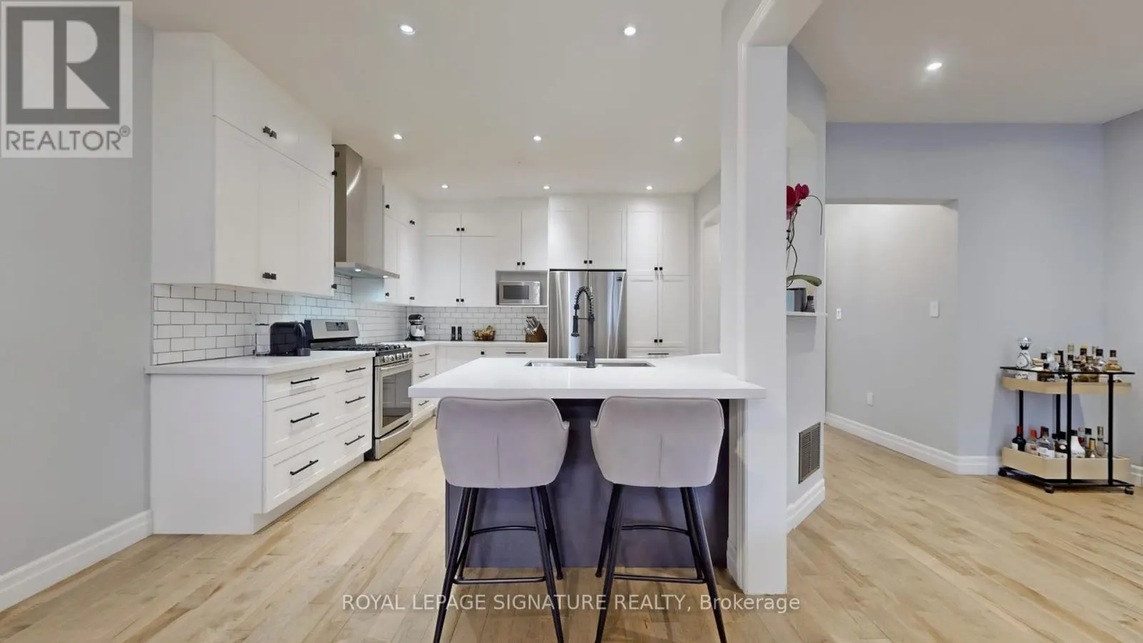 10 FOXTON ROAD